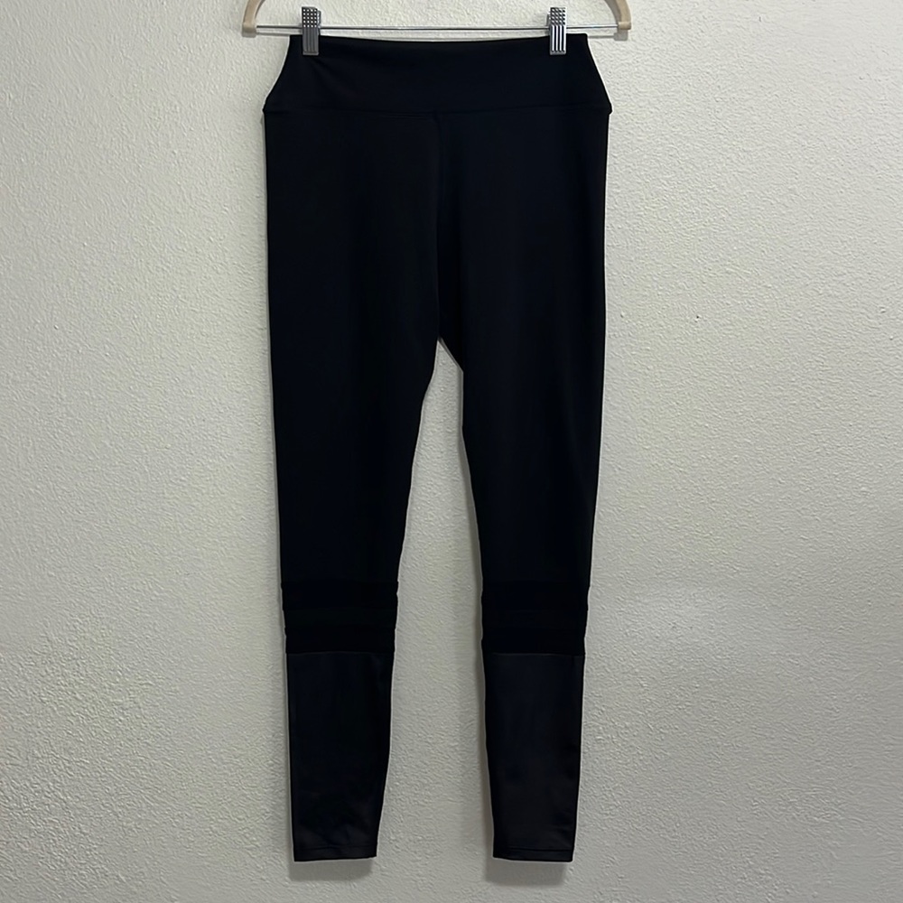 Splits59 black full length yoga leggings with mesh detail on legs size medium